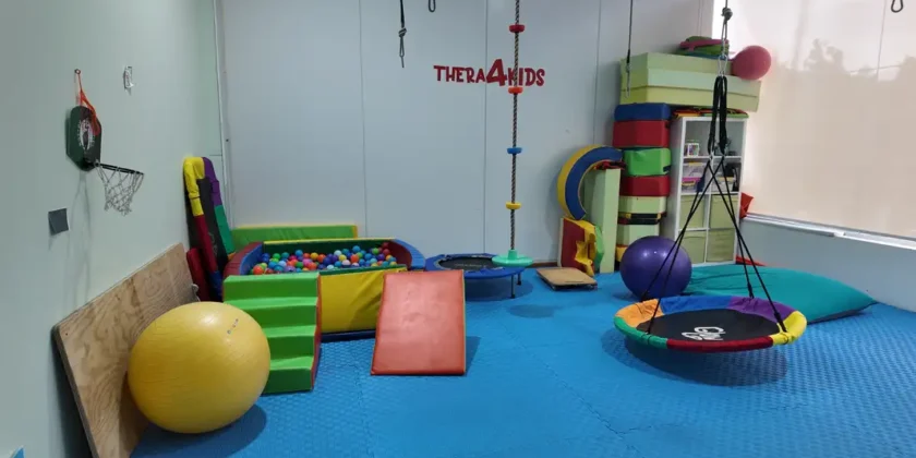 ¿Por Qué es Fundamental Realizar Terapias de Integración Sensorial en un Gimnasio Terapéutico?
