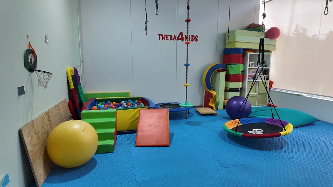 ¿Por Qué es Fundamental Realizar Terapias de Integración Sensorial en un Gimnasio Terapéutico?